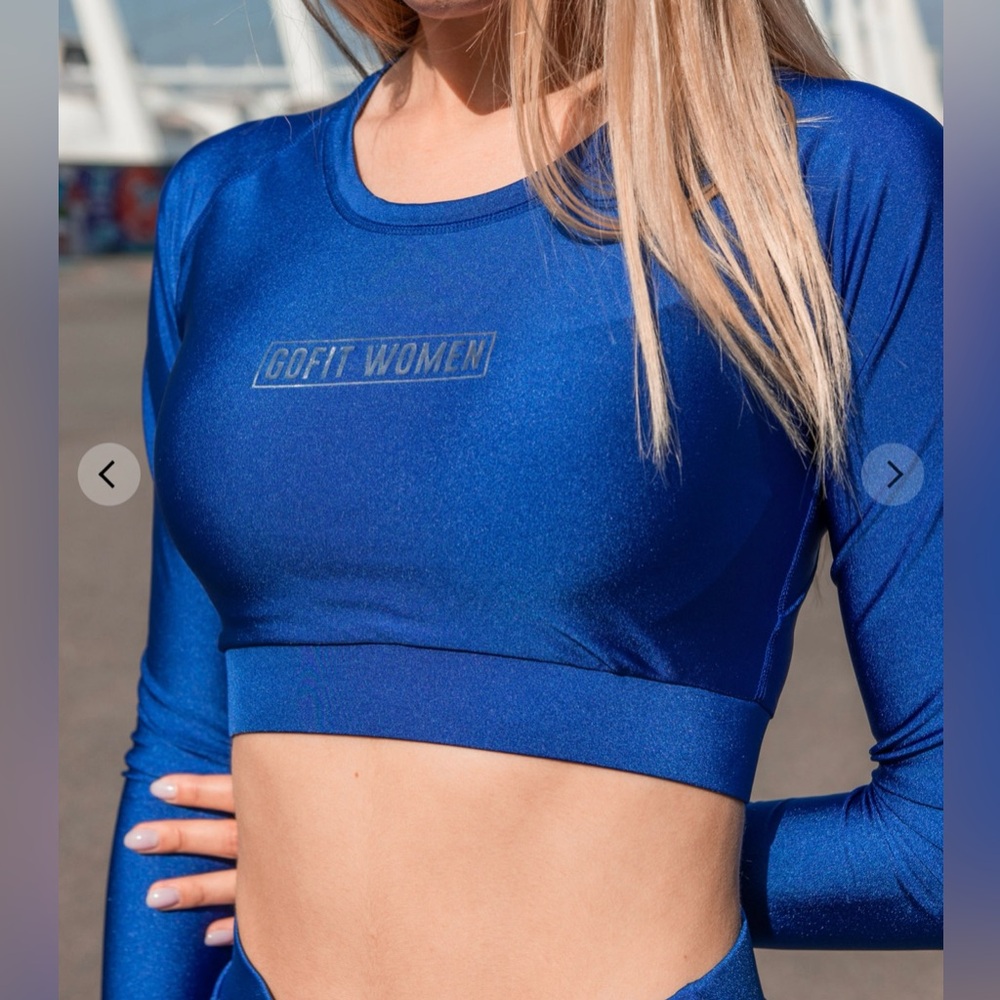 Sport Top / size M/ long sleeve/ never  worn (no tags) dark blue